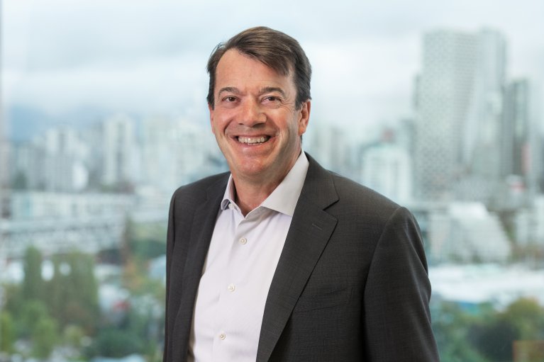 Neil Chrystal, 总裁